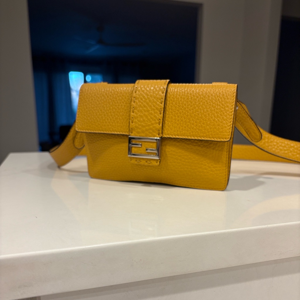 Fendi Selleria Convertible Baguette Crossbody Bag - Authentic - Like New, Notes